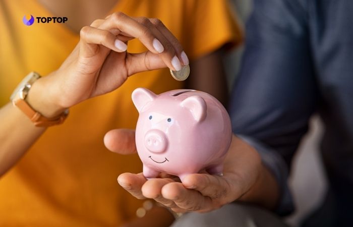 Học sinh, sinh viên hoặc người đi làm có thể bỏ heo đất mỗi ngày để tiết kiệm tiền